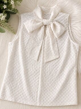 H&M White Swiss Dot Bow Neck Sleeveless Blouse | Size 8